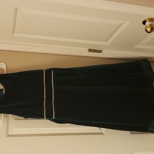 Rare Editions Emerald Green Dress. Size 16
